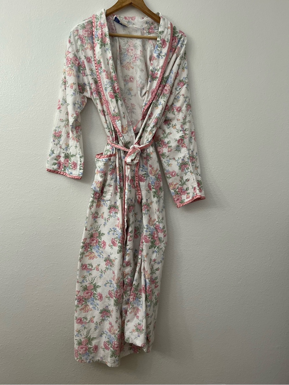 Vintage Lanz of Salzburg Floral Cotton Robe in Pink and White